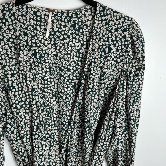 Free people dress π LIKE new!!! ππΌππΌππΌππΌππππ©·π©·π©·π©· - Picture 5 of 9